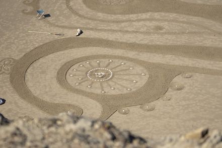 Circles in the Sand IV