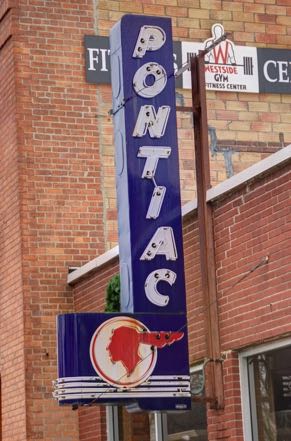 Old Pontiac Sign